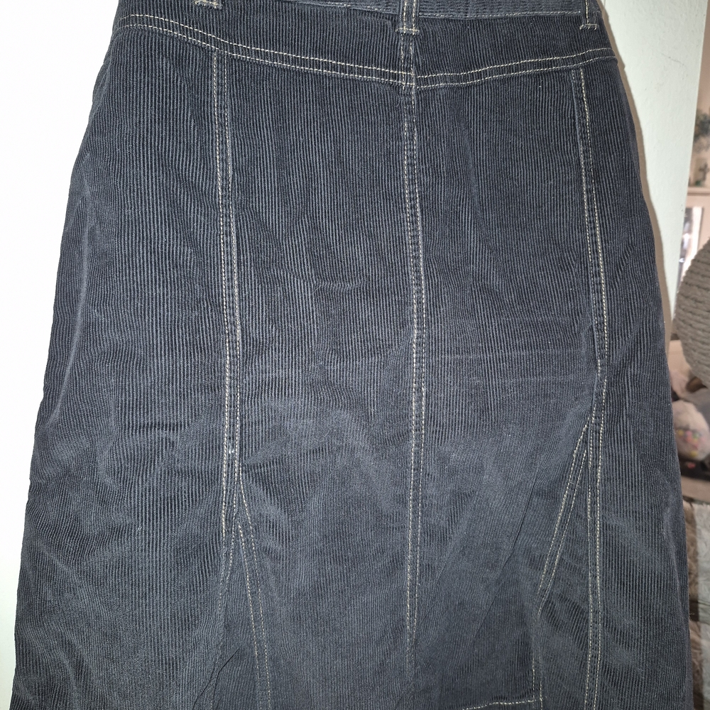 French Cuff Black Denim Skirt - Picture 4 of 5